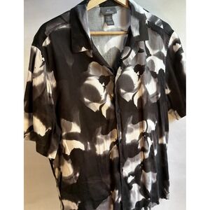 H&M Men's Short Sleeve Resort Shirt Black White Abstract Floral Pattern Size M